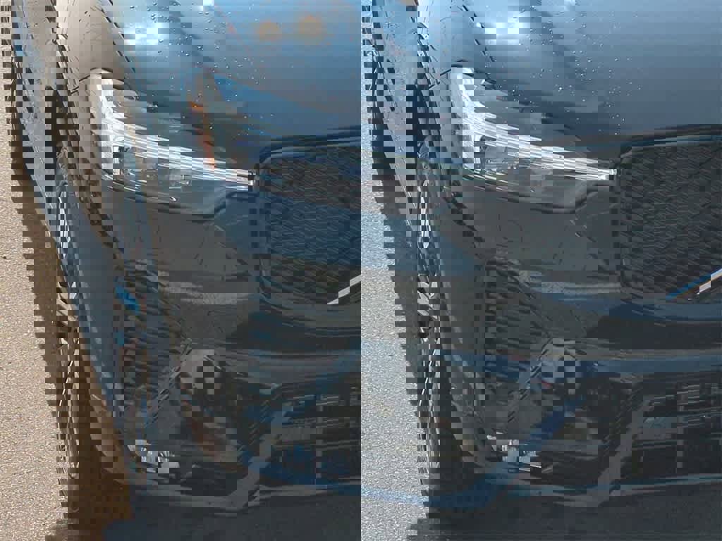 Used 2026 Volvo XC60 B5 Plus w/ Protection Package Premier image 10