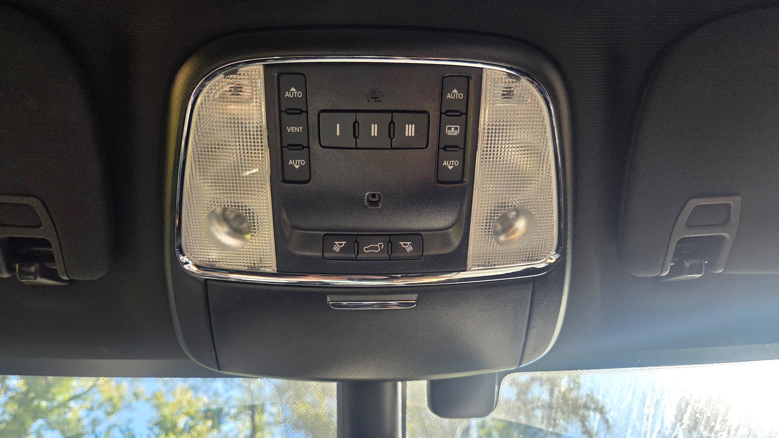 Used 2020 Jeep Grand Cherokee Limited X AWD/4WD image 9