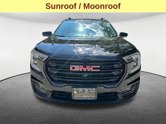 Used 2023 GMC Terrain SLE w/ Driver Convenience Package AWD/4WD image 4