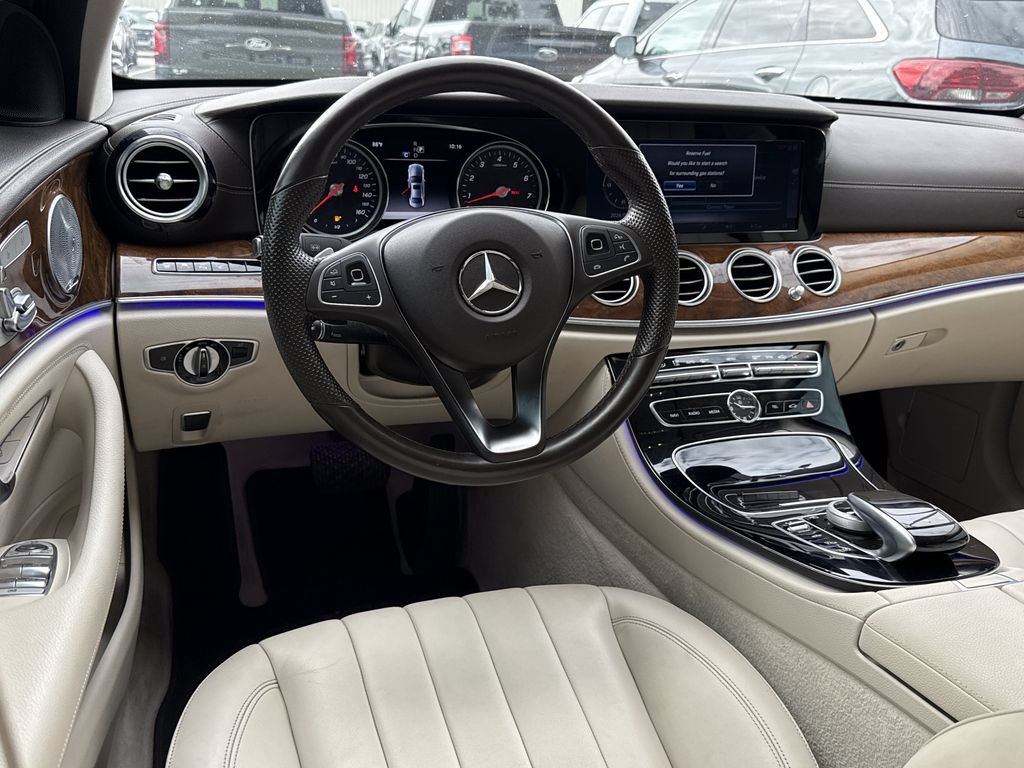 Used 2017 Mercedes-Benz E 300 image 22