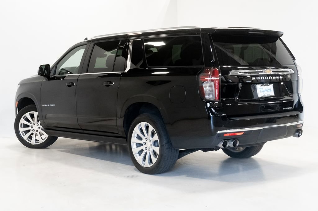 Used 2023 Chevrolet Suburban Premier AWD/4WD image 30