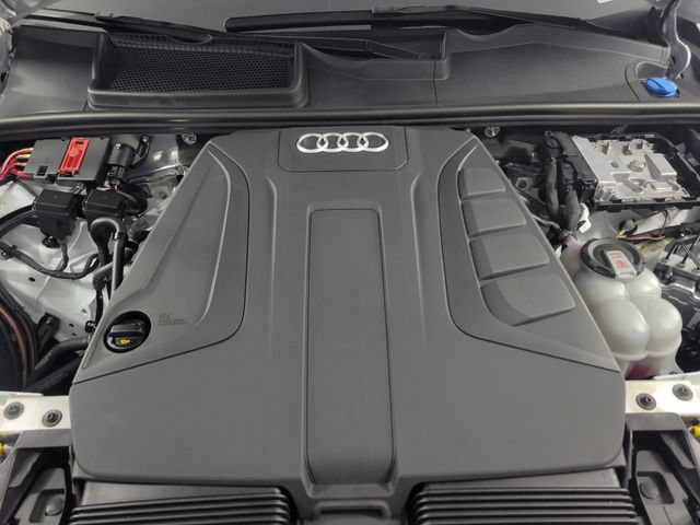 Used 2025 Audi Q7 2.0T Premium Plus AWD/4WD image 12