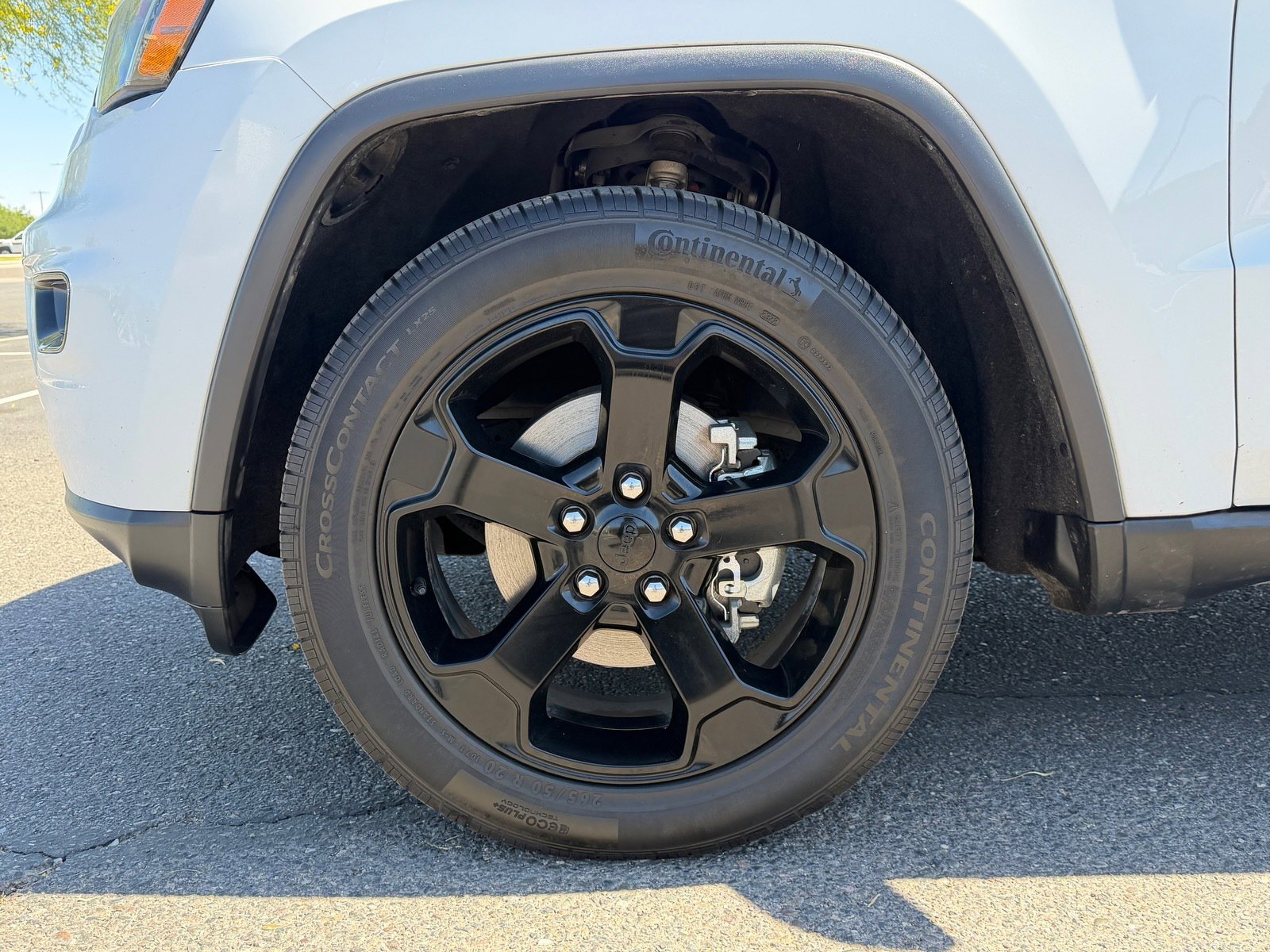 Used 2020 Jeep Grand Cherokee Laredo RWD image 10