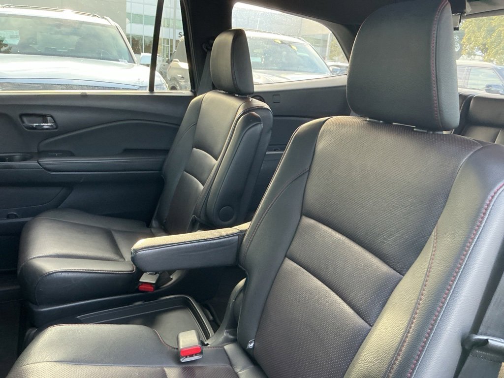 Used 2020 Honda Pilot Black Edition image 30