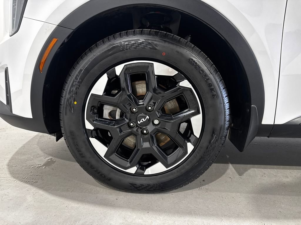 Used 2025 Kia Sorento S FWD image 8
