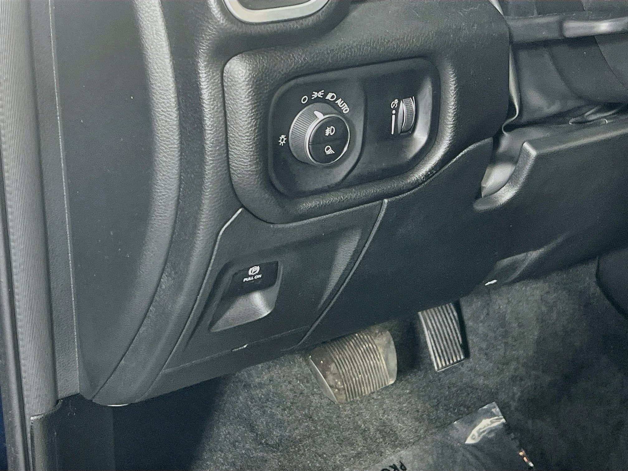 Used 2023 RAM 1500 Big Horn AWD/4WD image 10