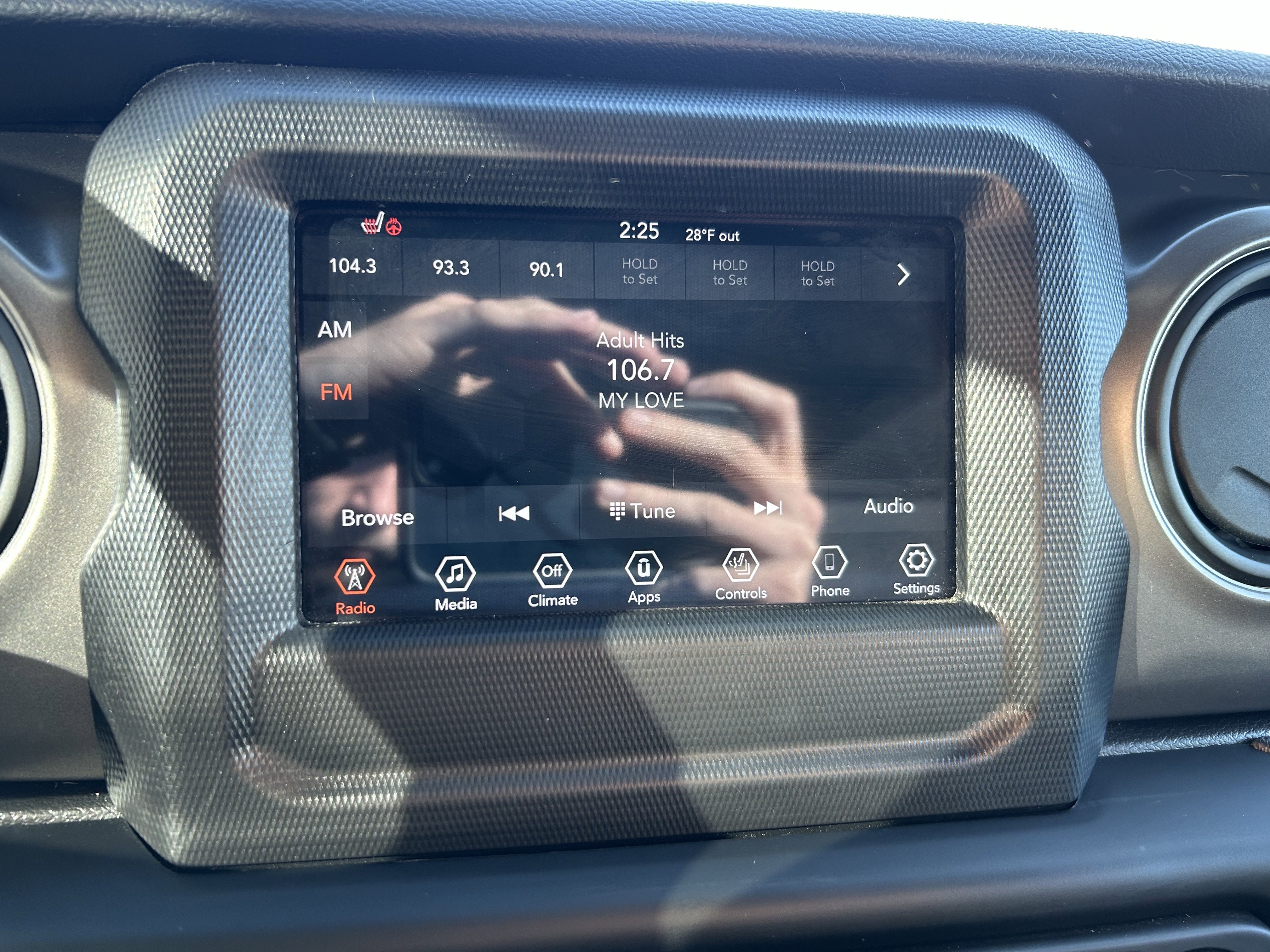 Used 2023 Jeep Wrangler Sport S image 12