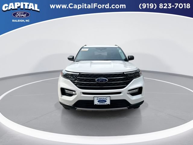 Certified 2023 Ford Explorer XLT w/ Equipment Group 202A AWD/4WD image 3