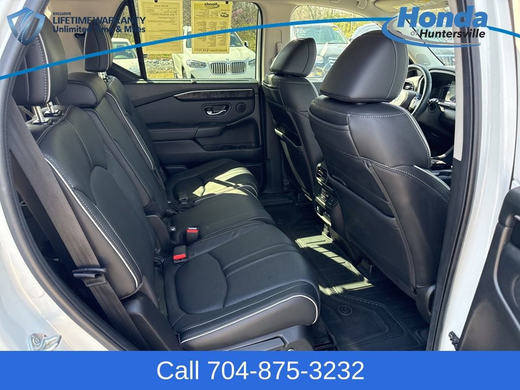 Used 2023 Honda Pilot Elite image 14
