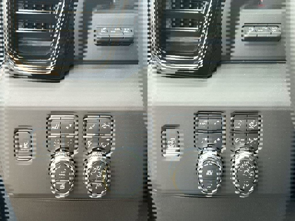 Certified 2024 GMC Sierra 1500 AT4 w/ Technology Package image 19