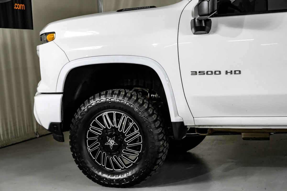 Used 2025 Chevrolet Silverado 3500 W/T AWD/4WD image 13