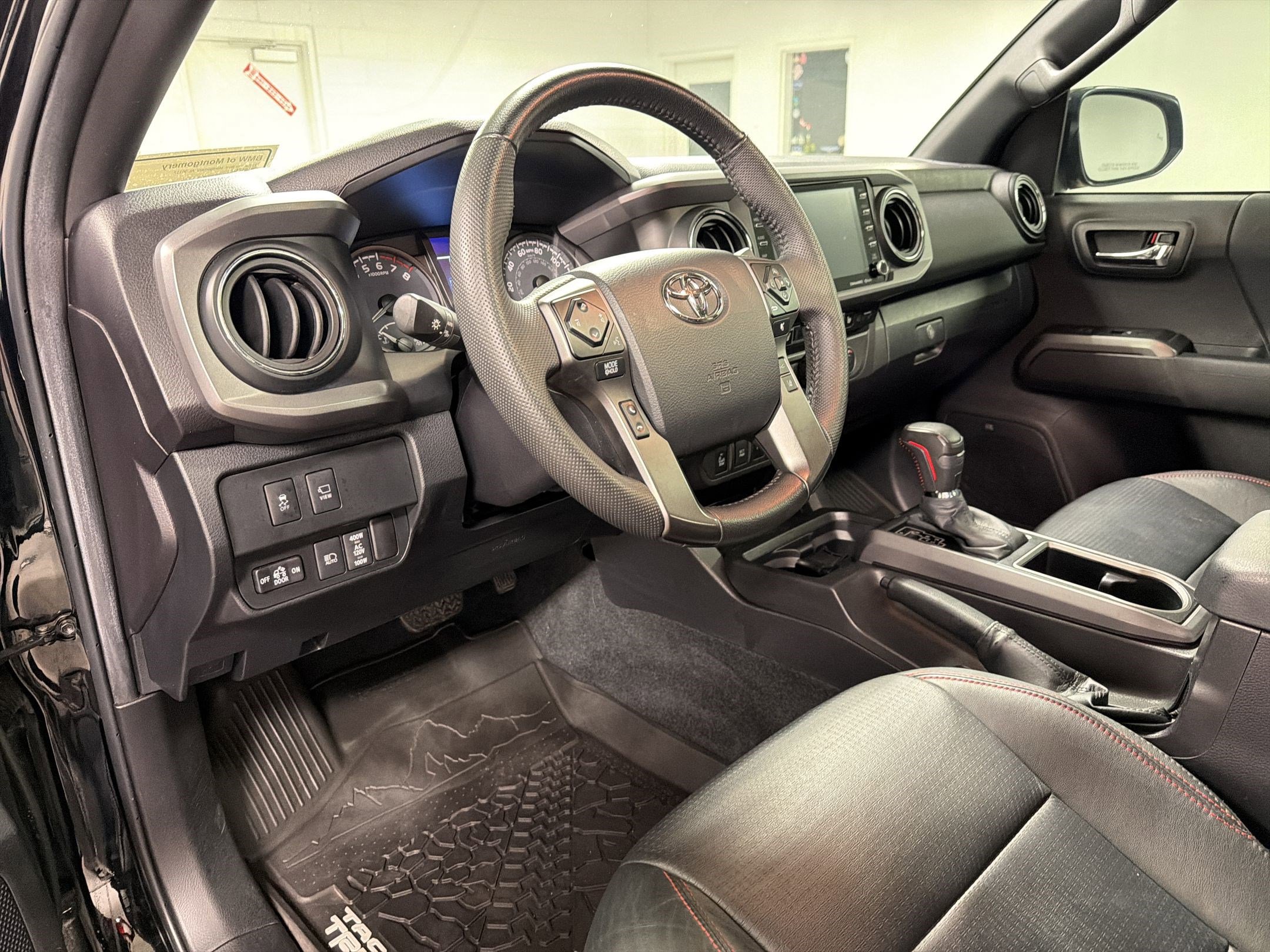 Used 2023 Toyota Tacoma TRD Pro AWD/4WD image 4