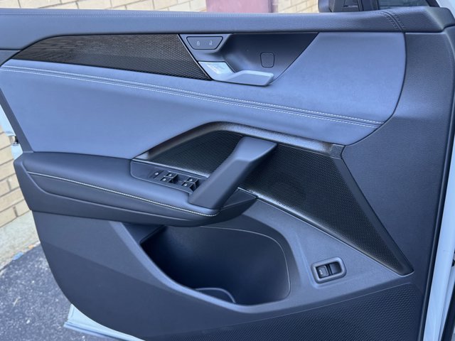 New 2026 Volkswagen Tiguan SE R-Line AWD/4WD image 9