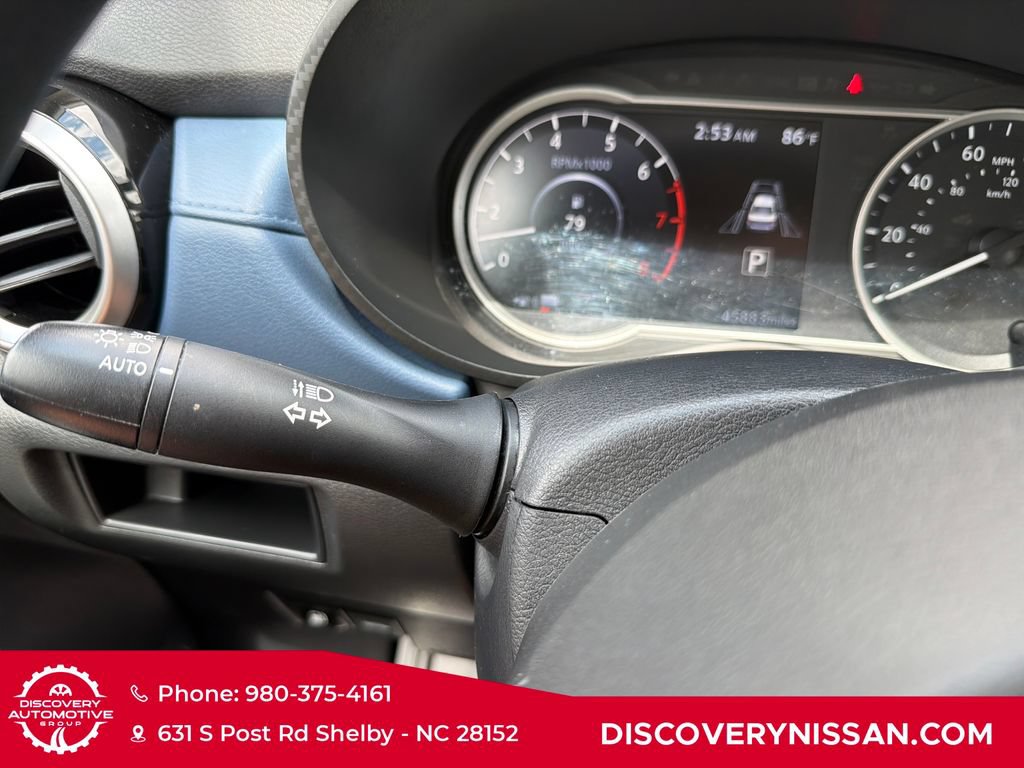 Certified 2025 Nissan Versa SV FWD image 24