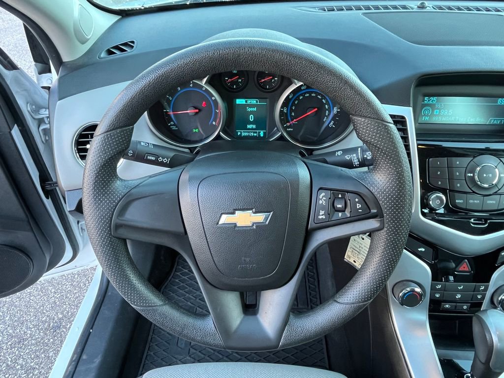 Used 2015 Chevrolet Cruze LS image 11