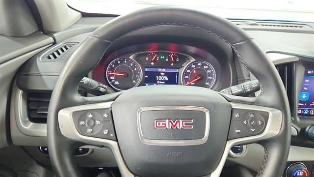 Used 2024 GMC Terrain SLT image 13