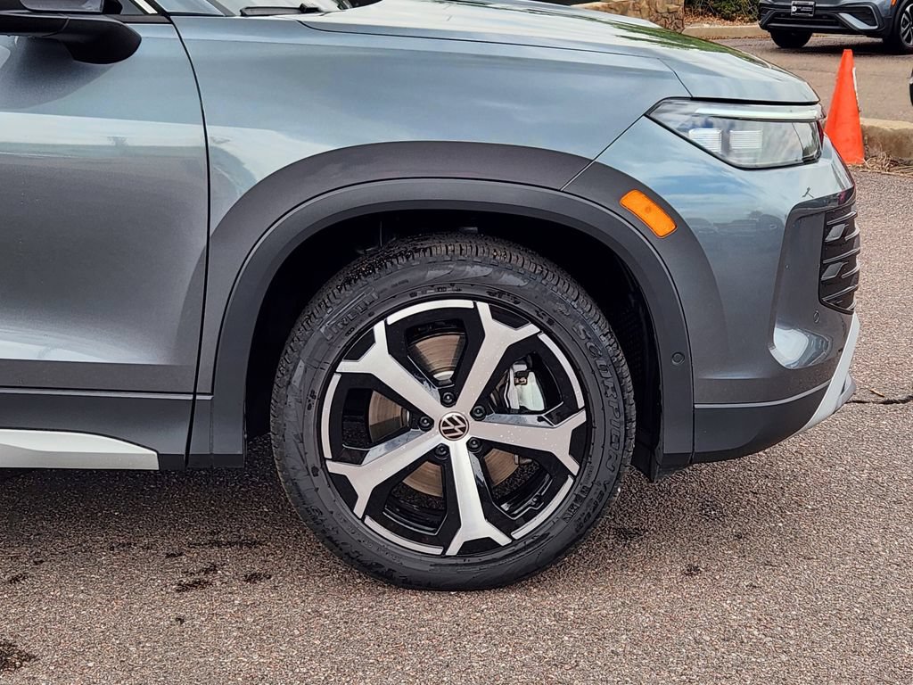 New 2025 Volkswagen Tiguan SE AWD/4WD image 28