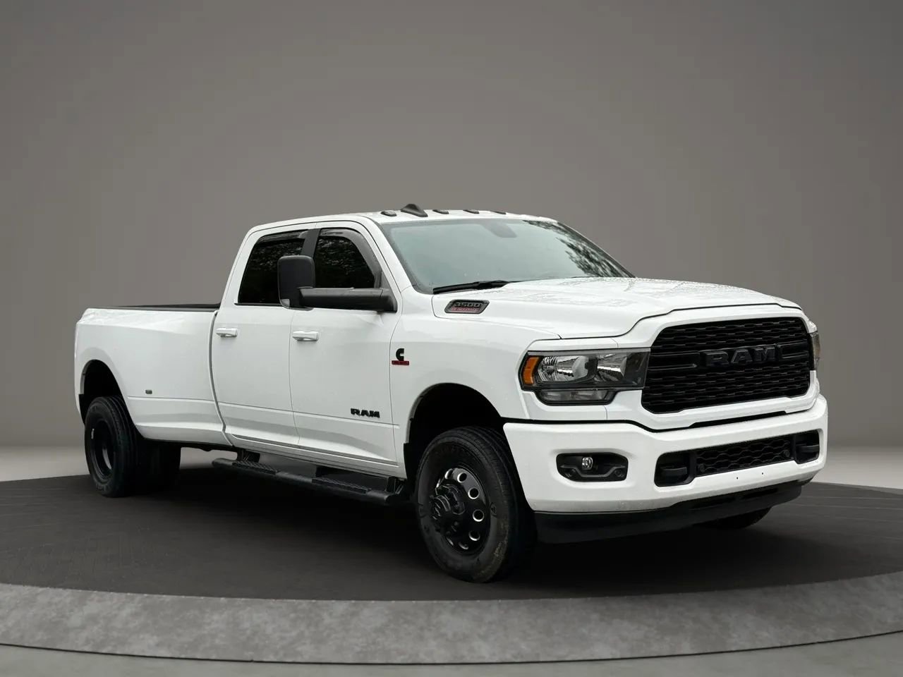 Used 2022 RAM 3500 Big Horn w/ Night Edition image 3