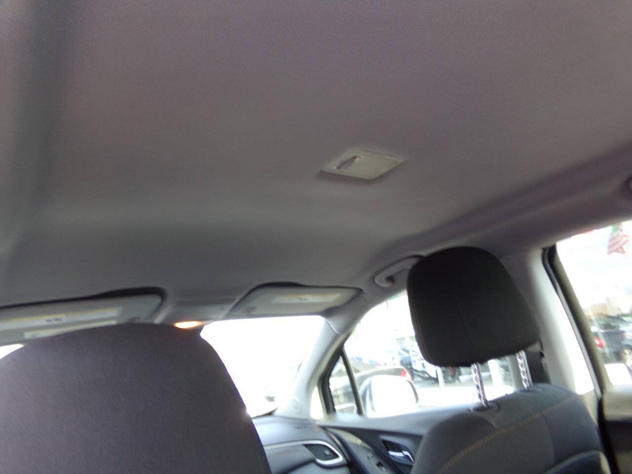 Used 2018 Chevrolet Trax LS FWD image 16