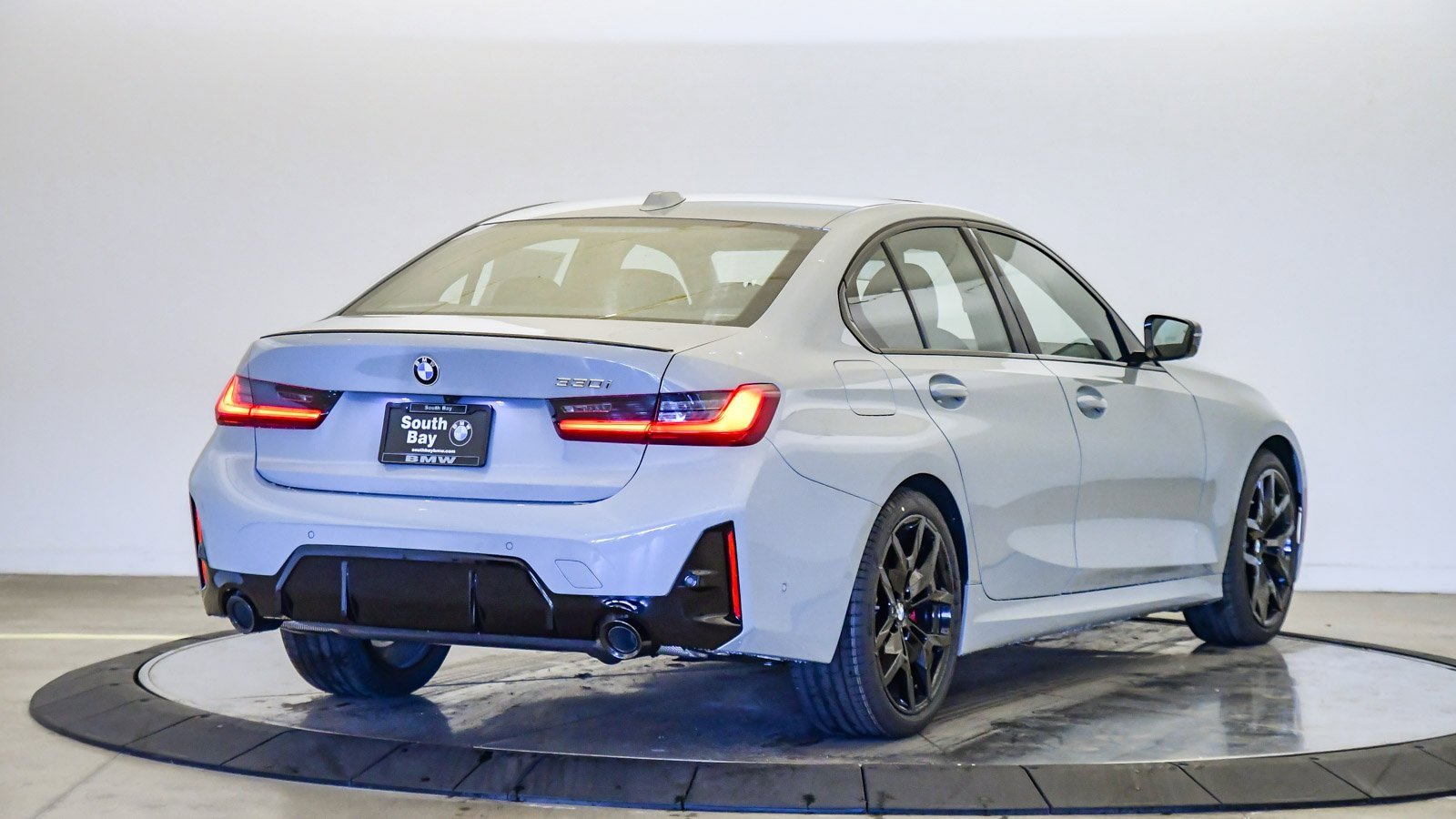 New 2026 BMW 330i Sedan w/ M Sport Package image 5