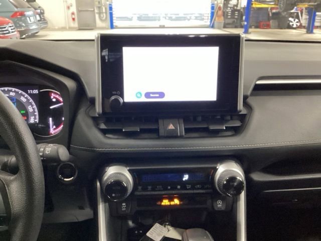 Used 2025 Toyota RAV4 XLE AWD/4WD image 9