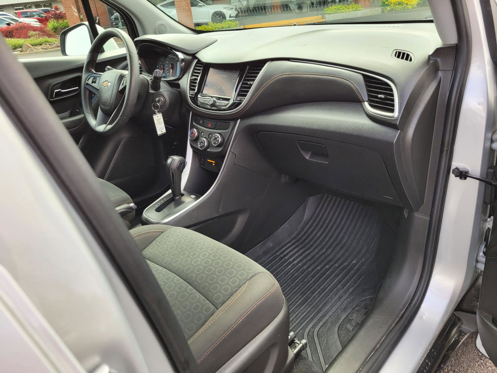 Used 2021 Chevrolet Trax LS w/ Tint and Cruise Package AWD/4WD image 21