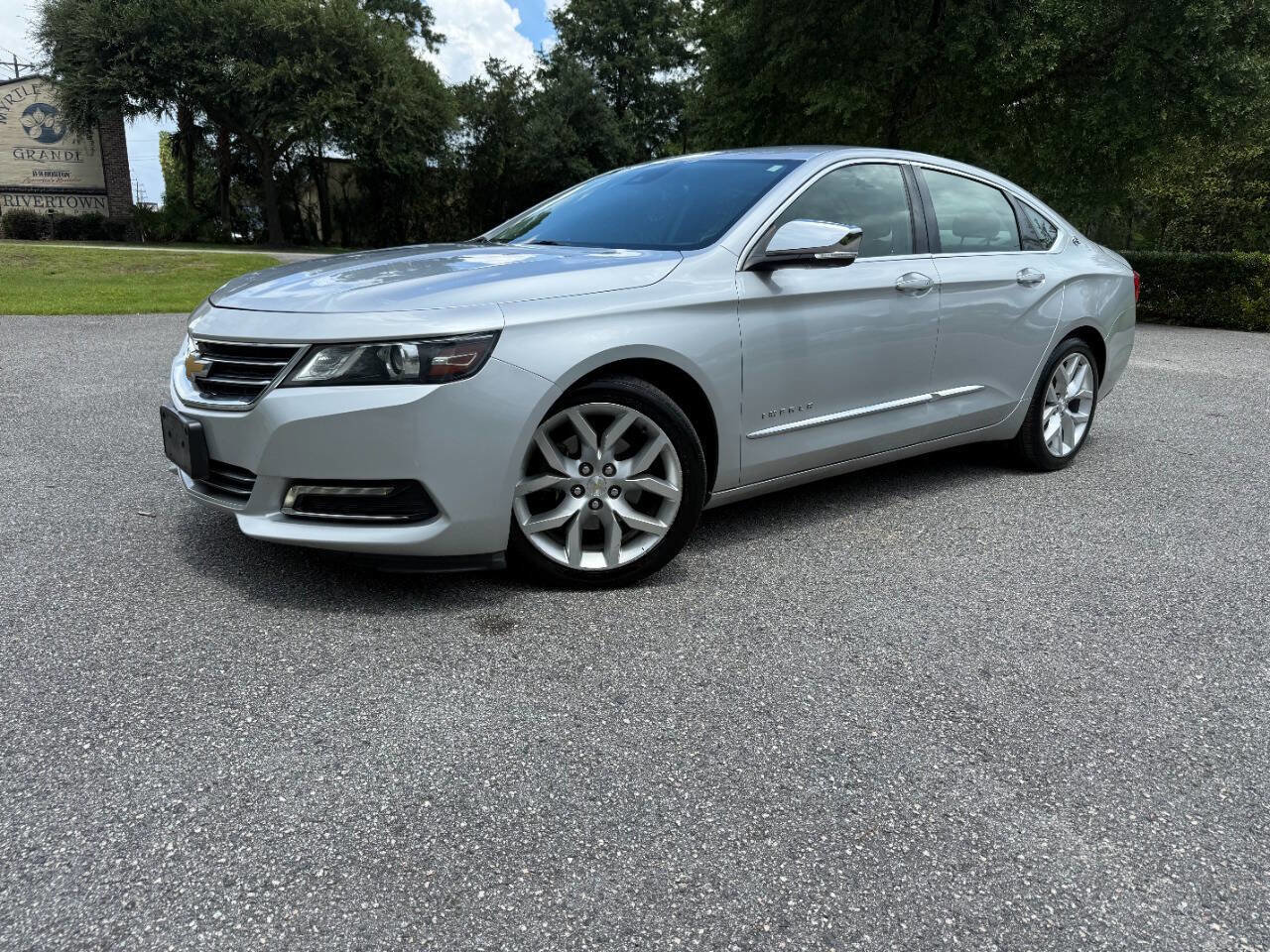 Used 2015 Chevrolet Impala LTZ FWD image 28