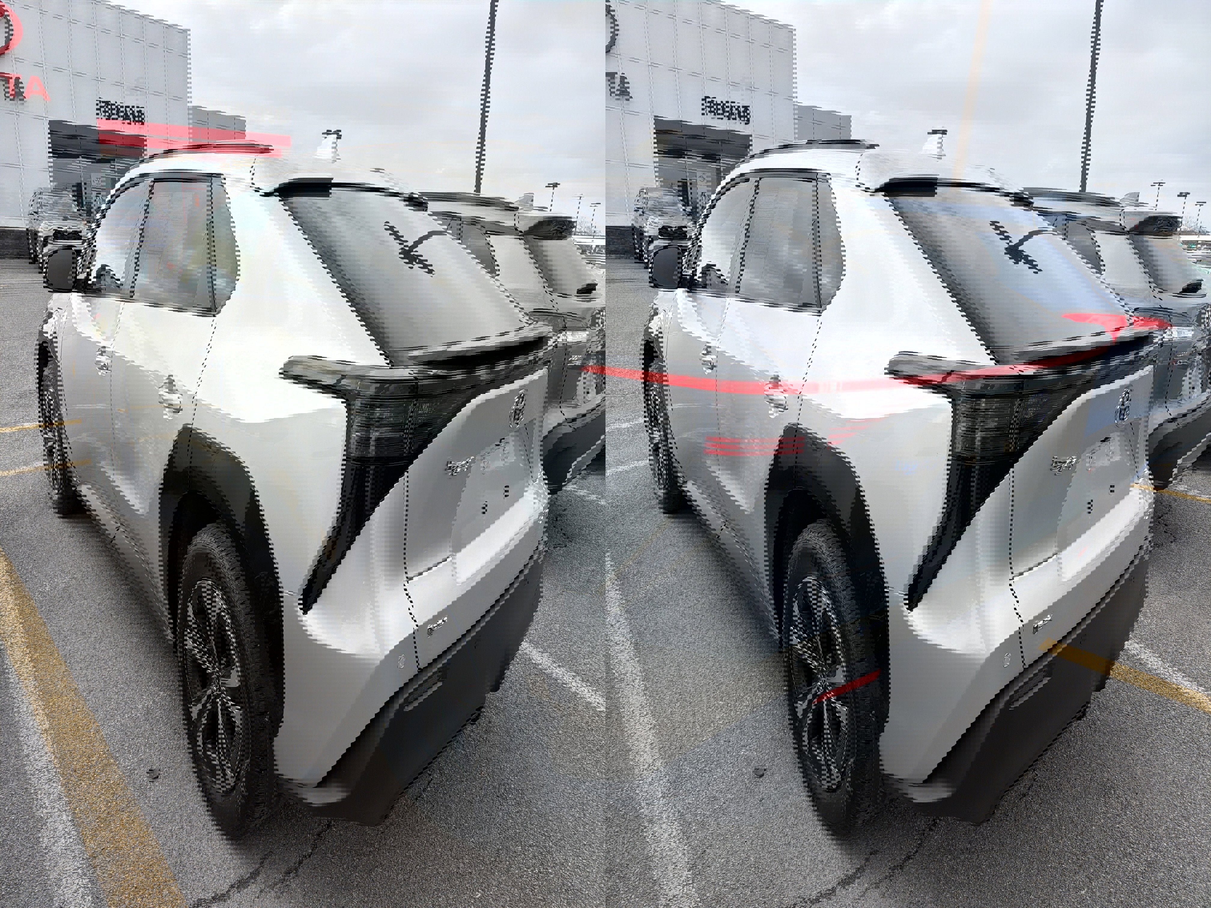 Used 2025 Toyota bZ4X AWD w/ Weather Package image 5