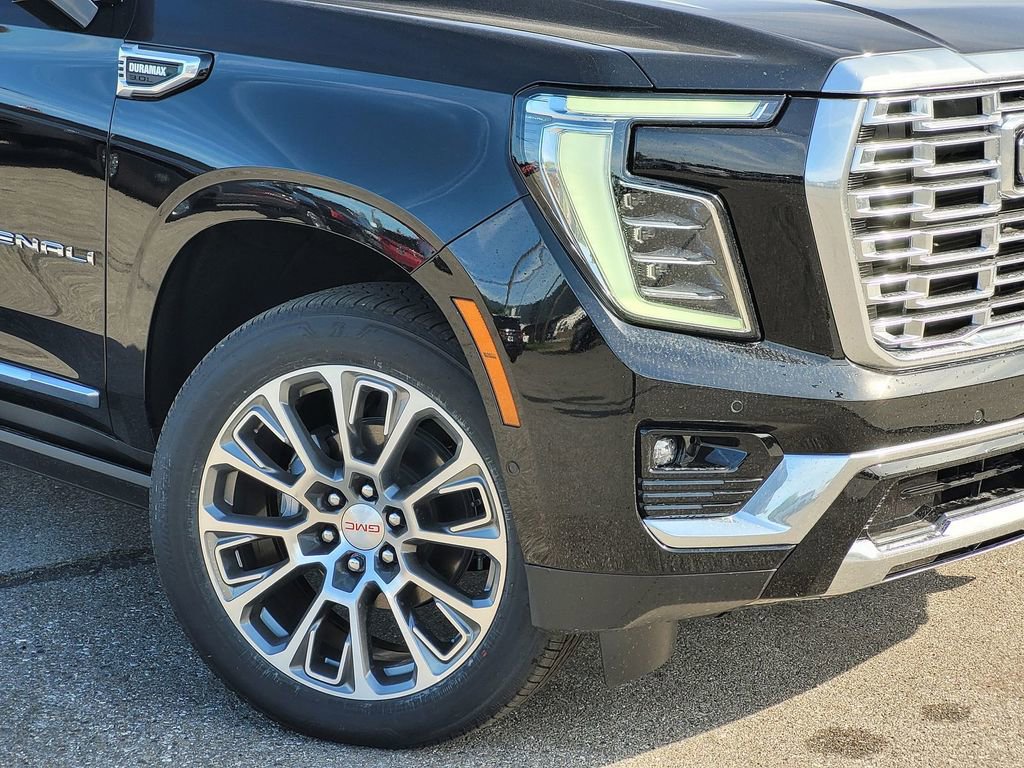 New 2026 GMC Yukon XL Denali w/ Denali Reserve Package image 6