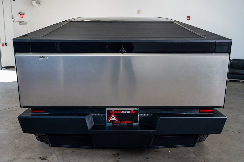 Used 2024 Tesla Cybertruck AWD Crew Cab image 7