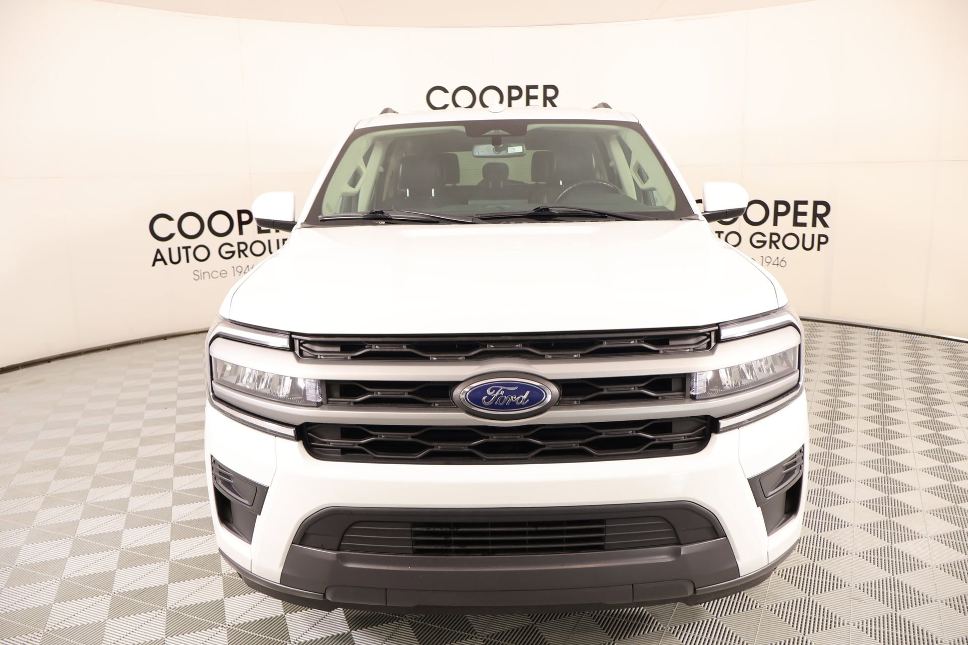 Used 2024 Ford Expedition Max XLT image 10