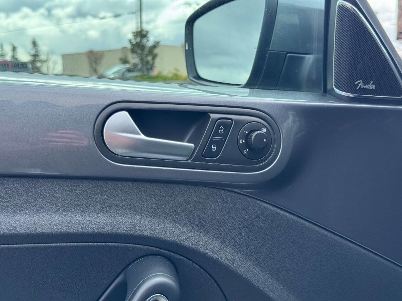 Used 2012 Volkswagen Beetle 2.5 image 22