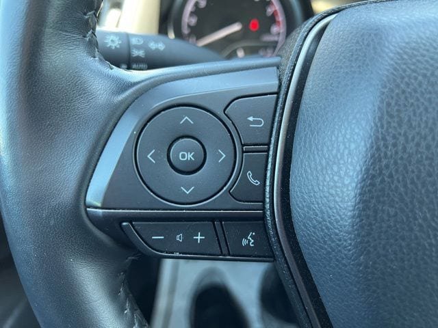 Used 2022 Toyota Camry SE FWD image 19