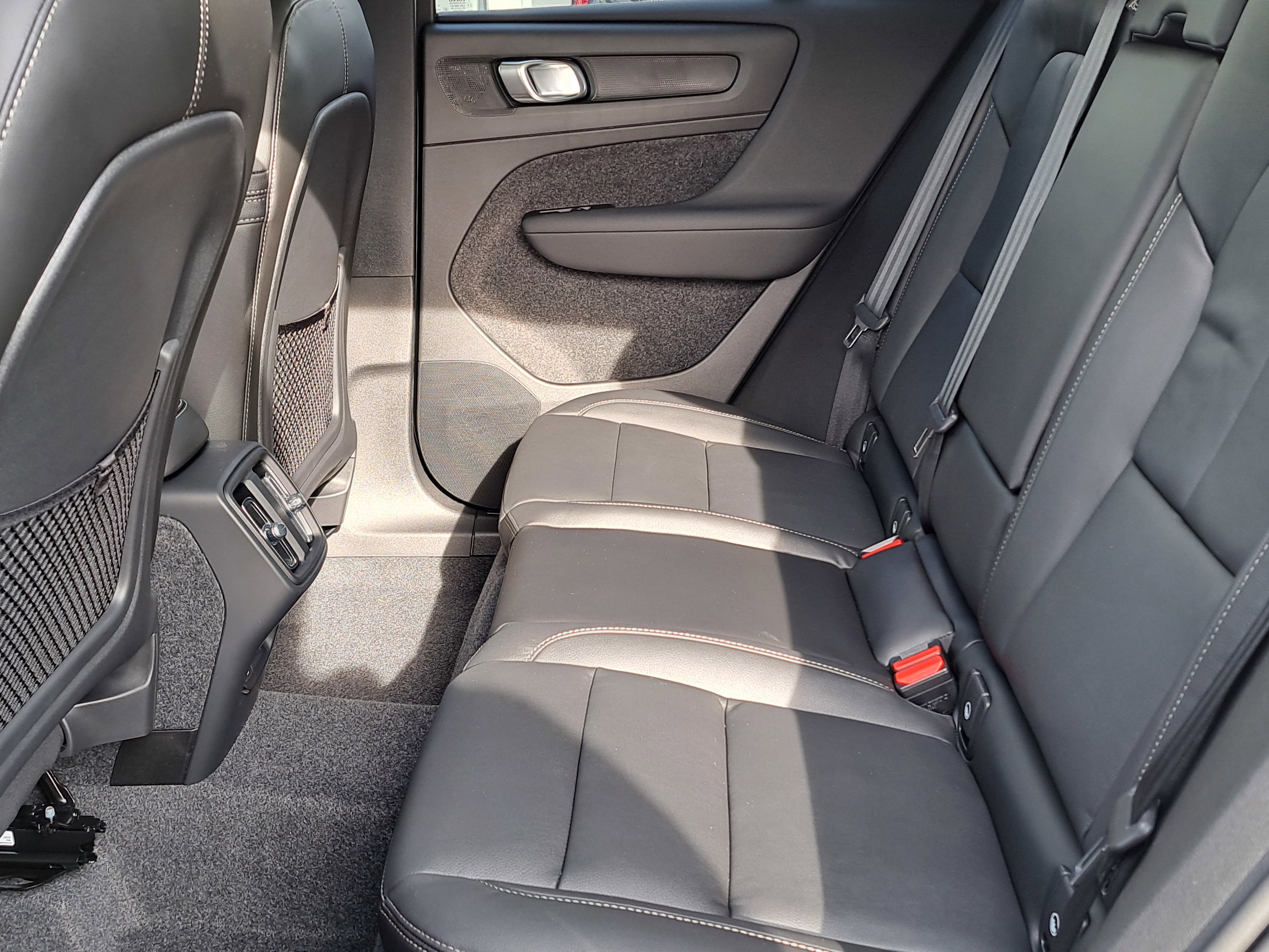 New 2026 Volvo XC40 B5 Core w/ Climate Package image 7