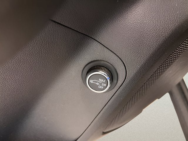 Used 2023 GMC Acadia SLT AWD/4WD image 17