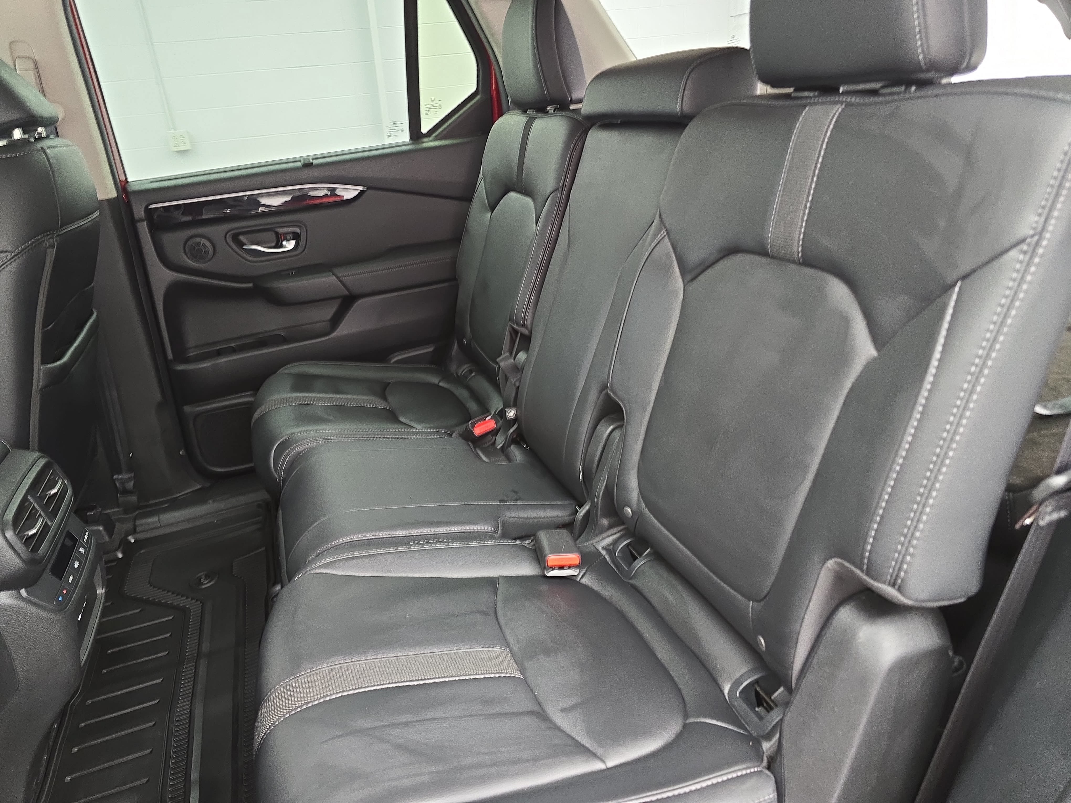 Certified 2024 Honda Pilot Touring image 15