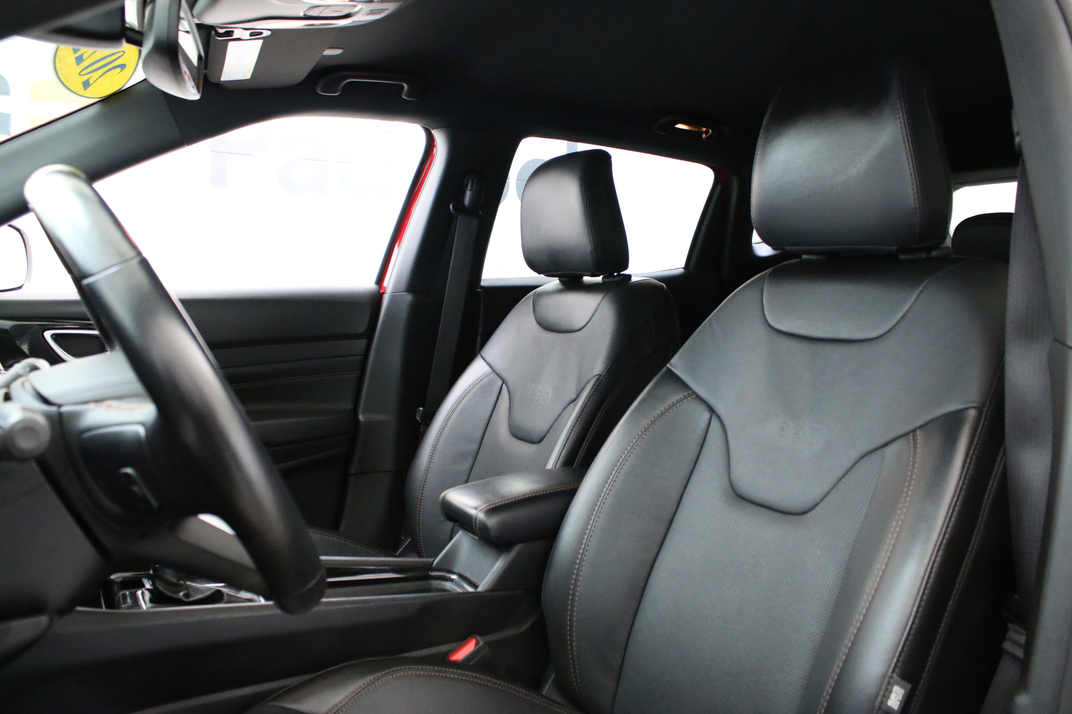 Used 2022 Jeep Compass Limited image 23