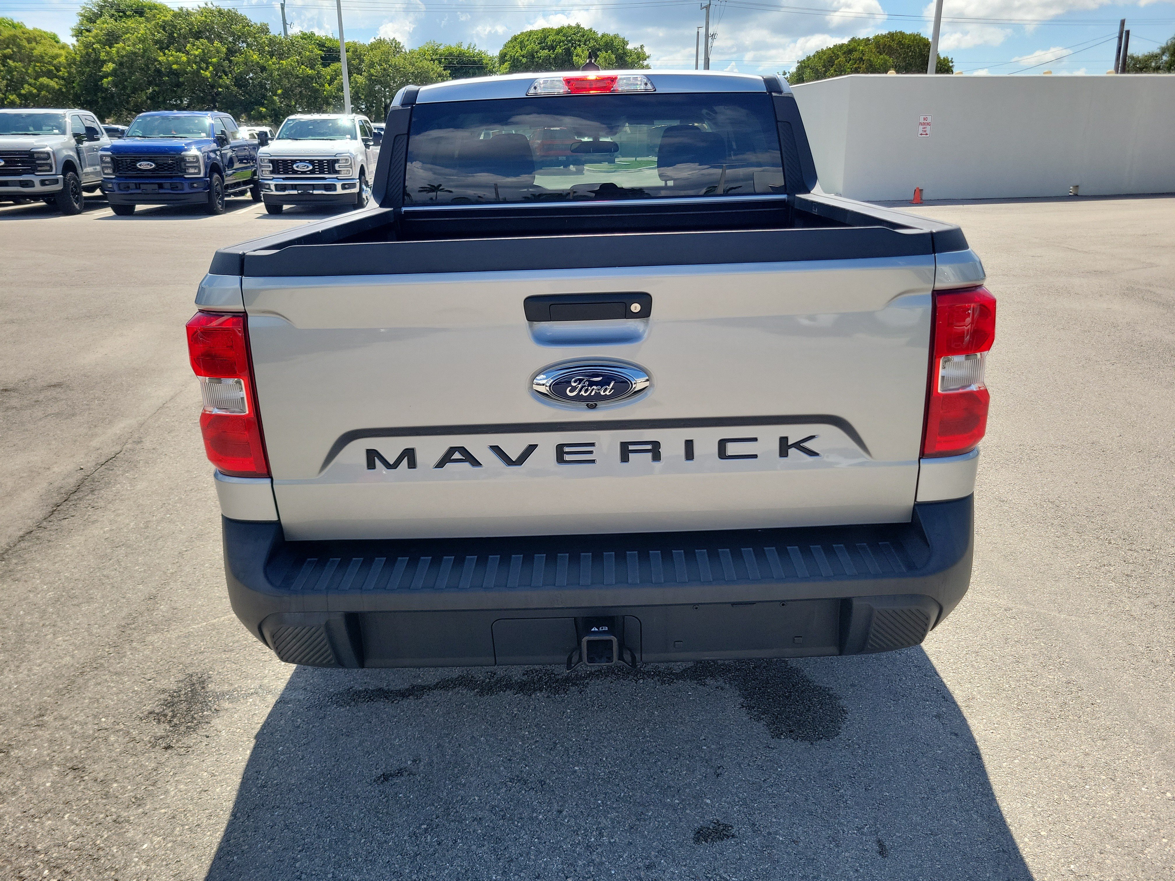 Used 2022 Ford Maverick XL FWD image 6