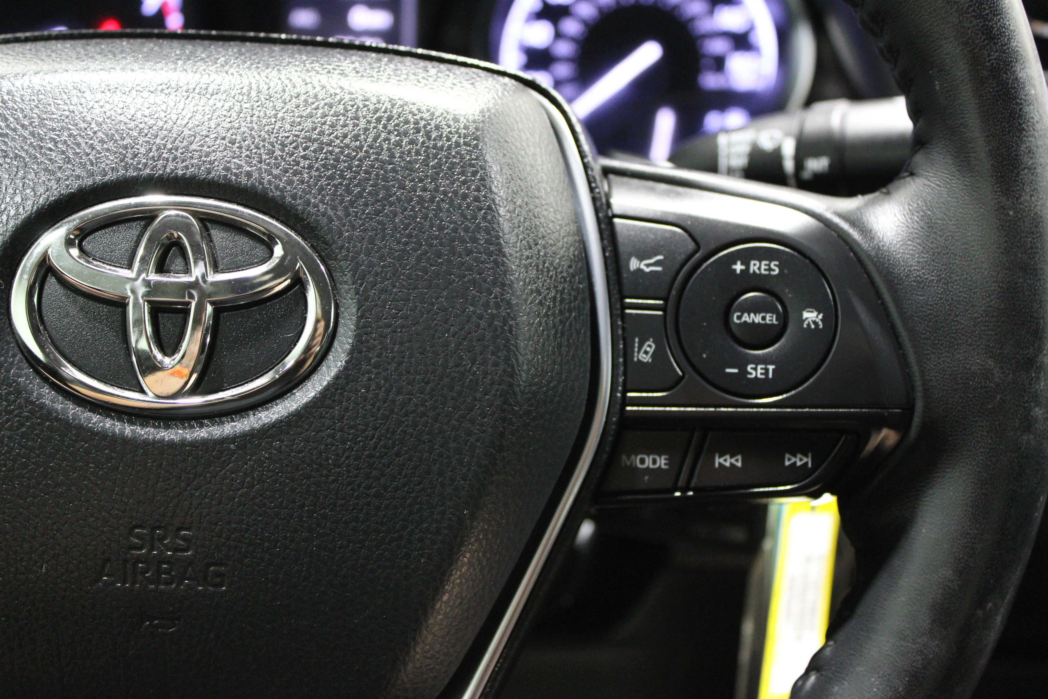 Used 2020 Toyota Camry SE w/ Protection Package (Q2) FWD image 11
