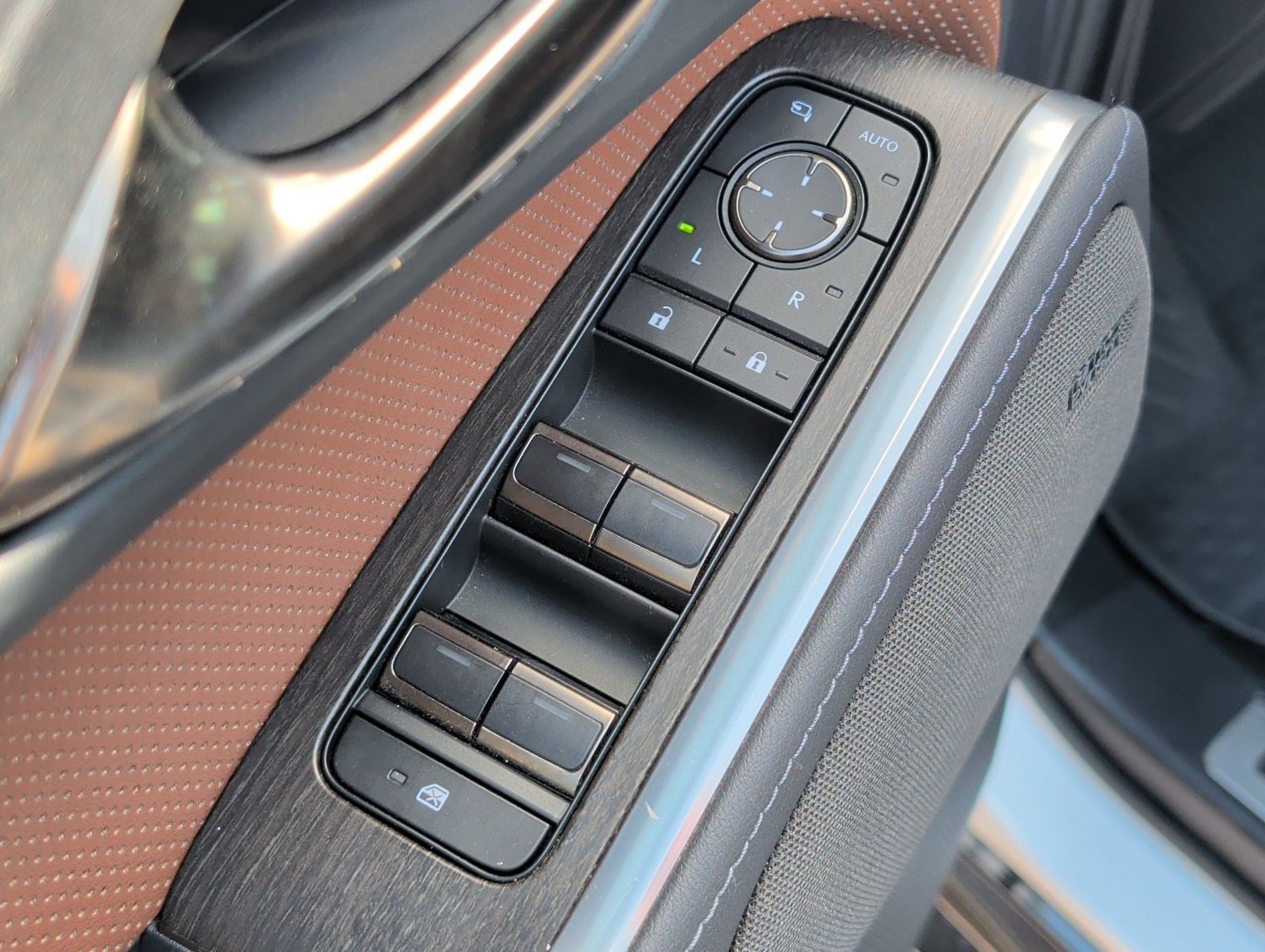 Certified 2024 Lexus GX 550 w/ Accessory Package (Z1) AWD/4WD image 9