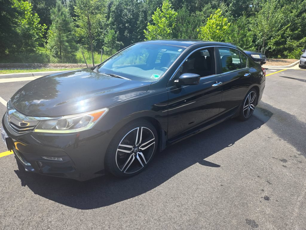 Used 2017 Honda Accord Sport image 1