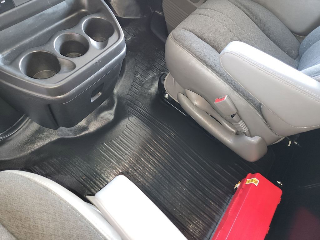 Used 2024 GMC Savana 2500 w/ Driver Convenience Package image 22