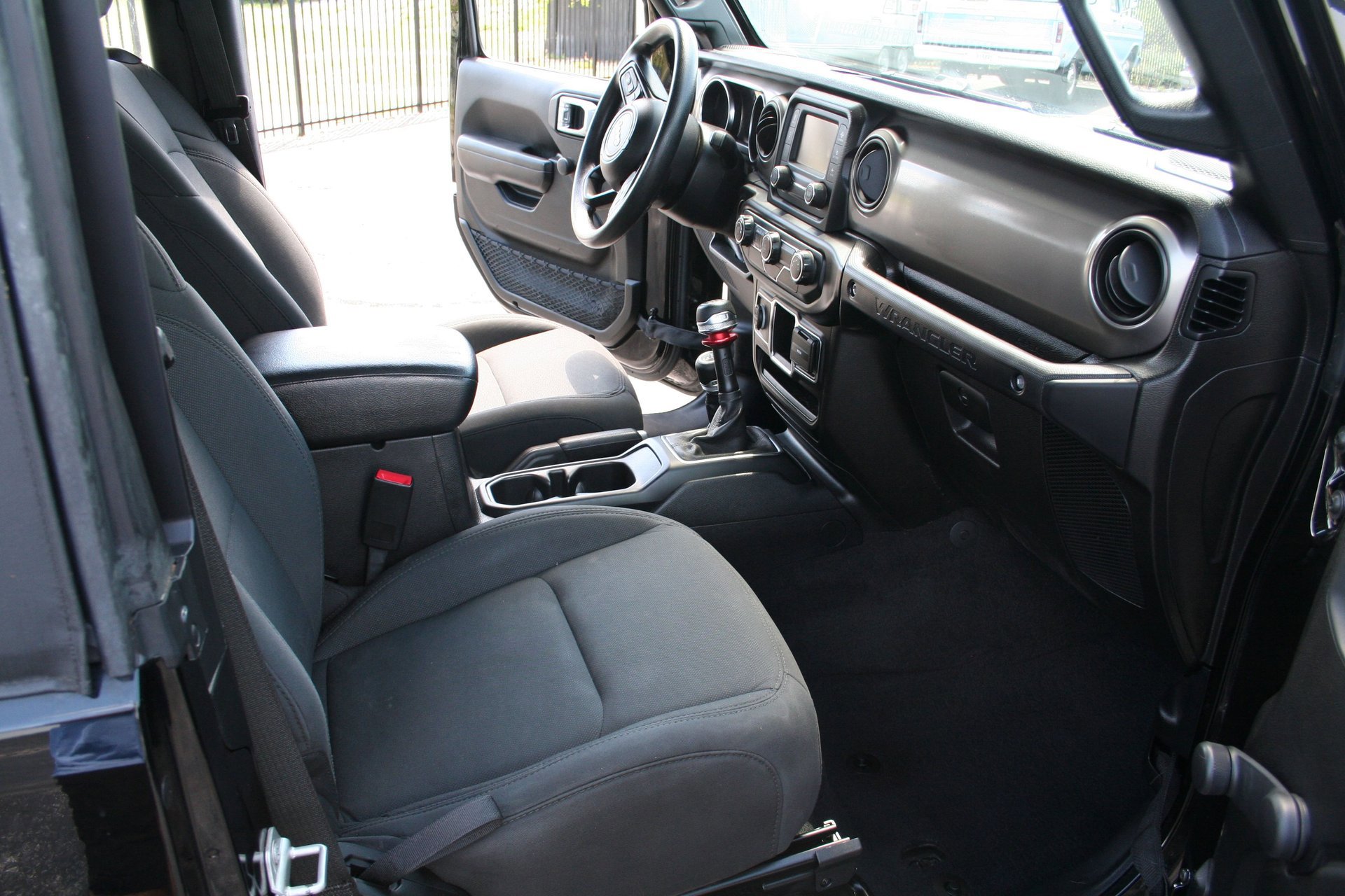 Used 2020 Jeep Wrangler Sport image 21