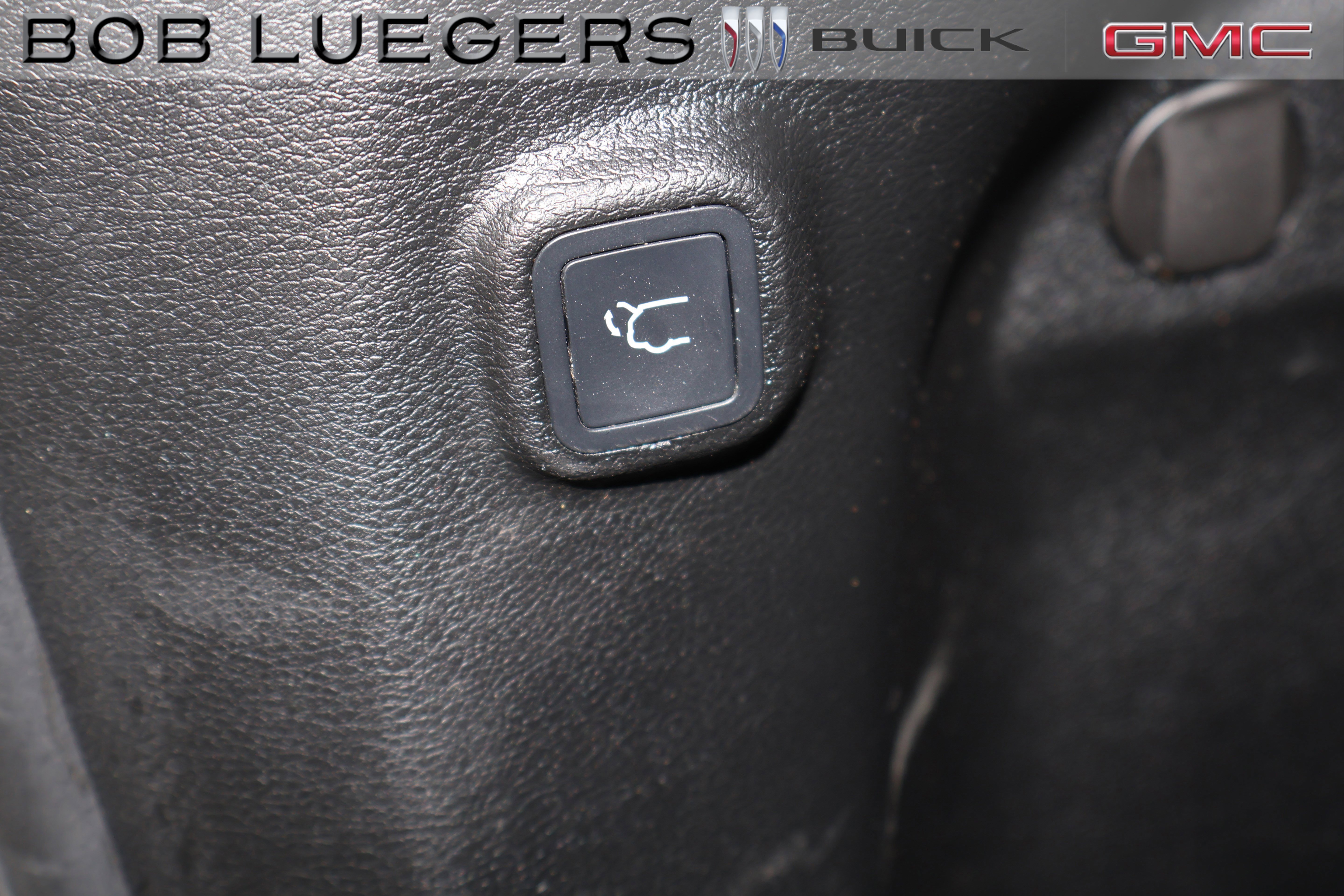Used 2022 Jeep Cherokee Trailhawk w/ Sun, Sound & Nav Group image 24