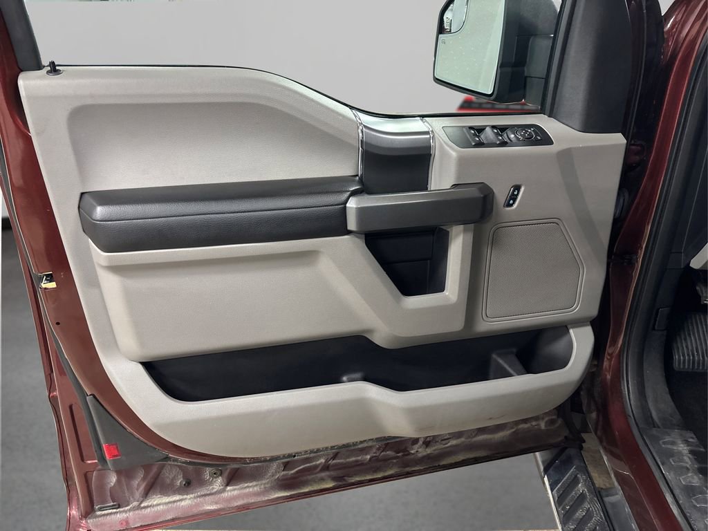 Used 2016 Ford F150 XLT w/ Equipment Group 302A Luxury image 23