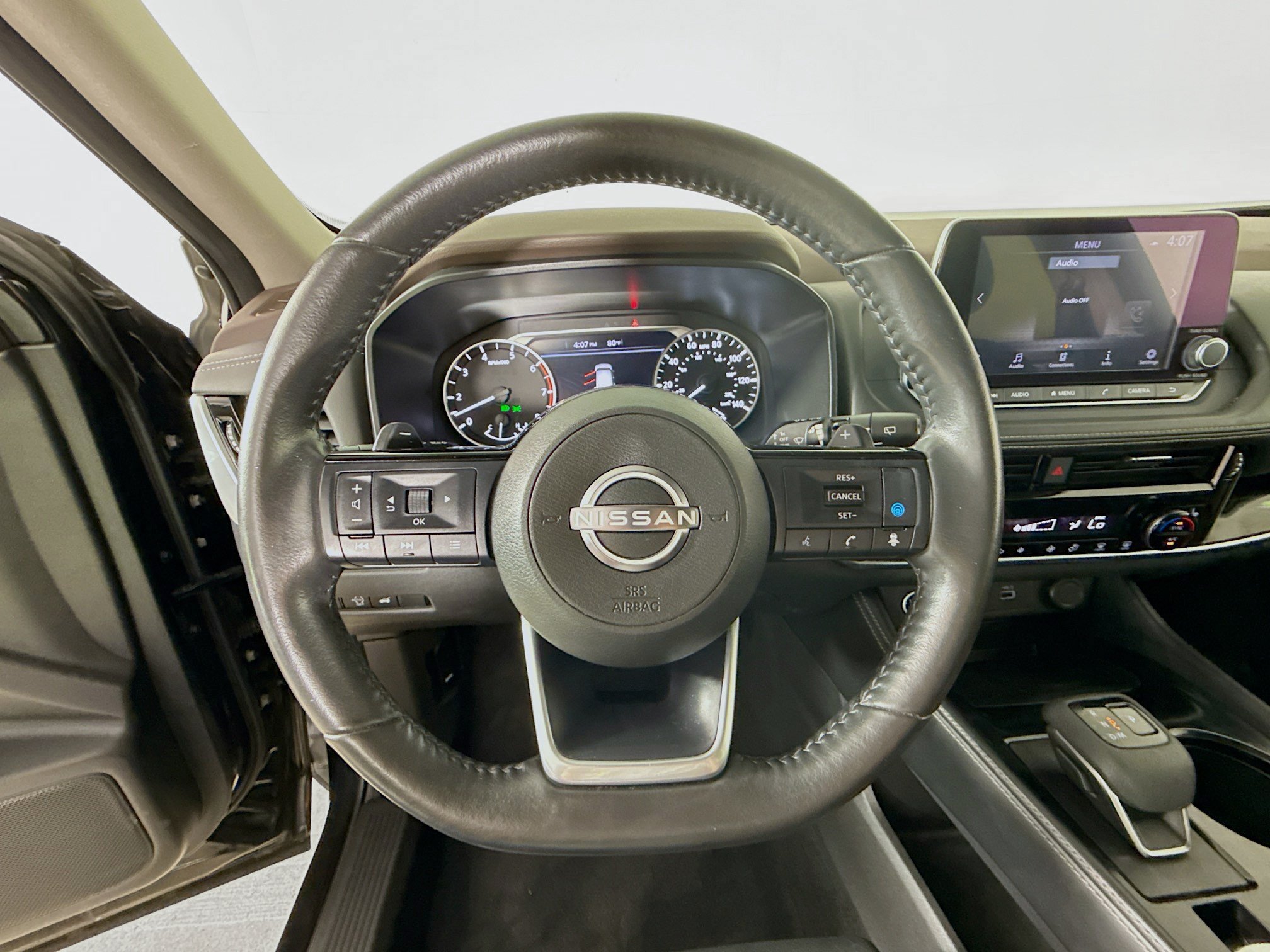 Used 2023 Nissan Rogue SL AWD/4WD image 11