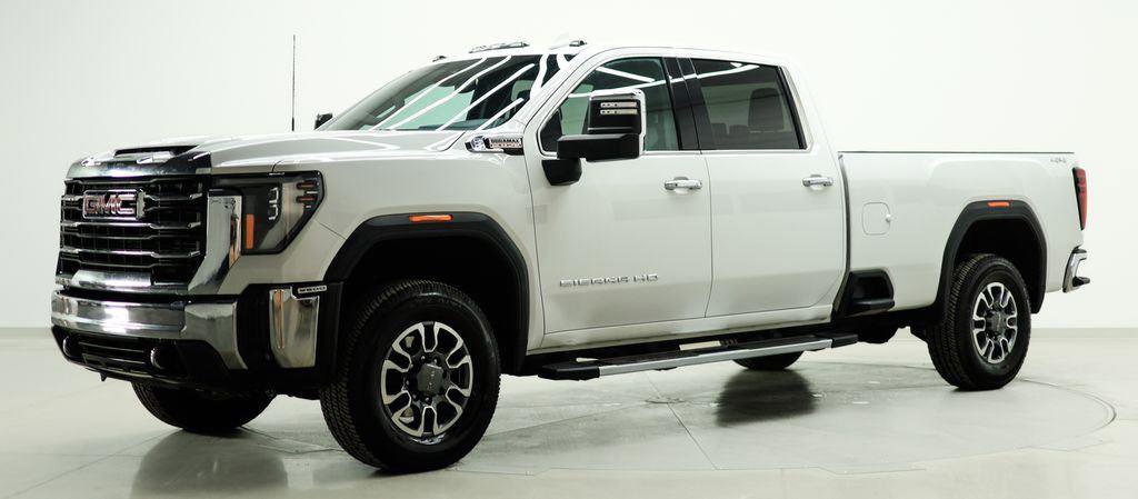 Used 2024 GMC Sierra 3500 SLT image 3