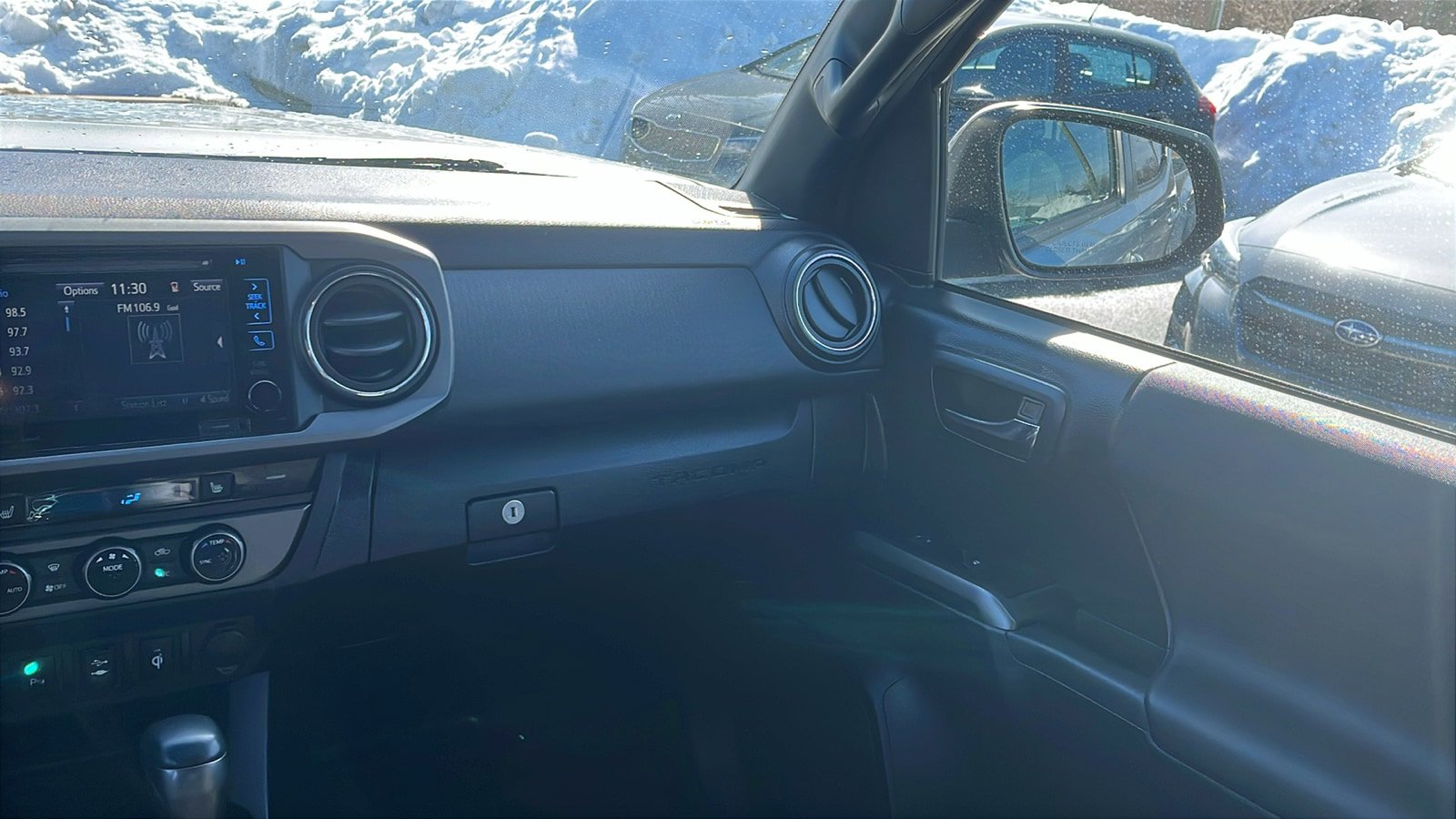 Used 2017 Toyota Tacoma TRD Off-Road image 22