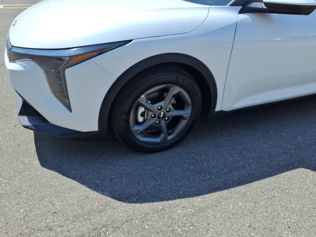Used 2025 Kia K4 FWD image 4