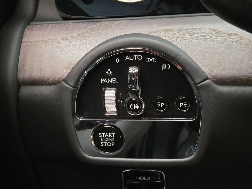 Certified 2025 Rolls-Royce Ghost AWD/4WD image 40